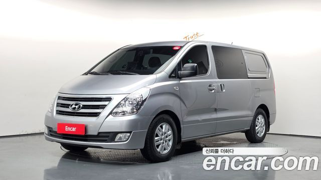 Hyundai Starex 2016 — photo 1