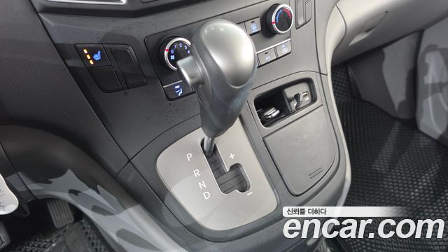 Hyundai Starex 2016 — photo 12