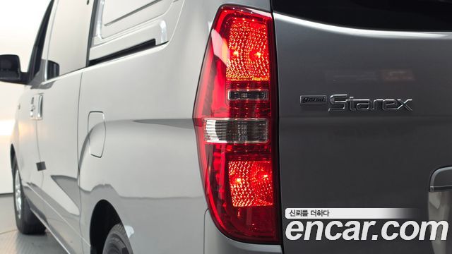 Hyundai Starex 2016 — photo 9