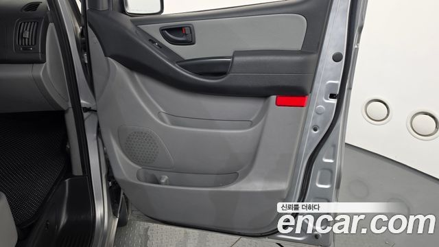 Hyundai Starex 2016 — photo 15