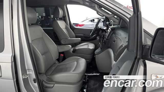 Hyundai Starex 2016 — photo 16