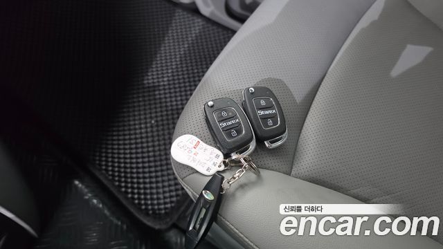 Hyundai Starex 2016 — photo 28