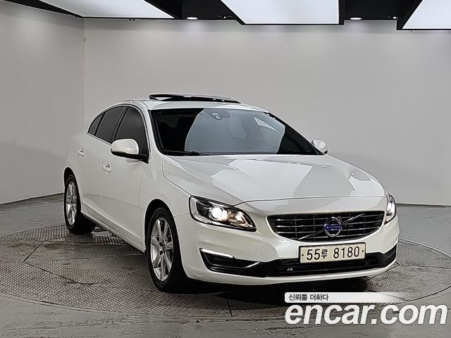 Volvo S60 2017 — photo 2