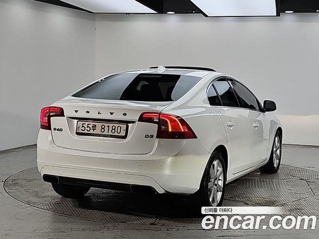 Volvo S60 2017 — photo 4