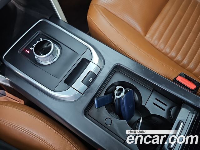 Land Rover Discovery Sport 2015 — photo 8