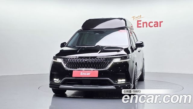 Kia Canival 2023 — photo 3