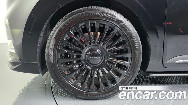 Kia Canival 2023 — photo 5