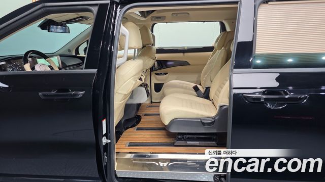 Kia Canival 2023 — photo 17