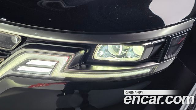 Kia Canival 2023 — photo 8
