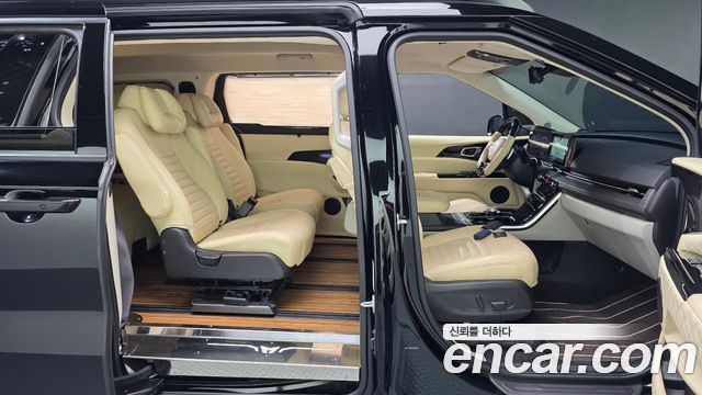 Kia Canival 2023 — photo 16