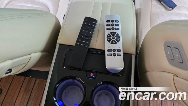Kia Canival 2023 — photo 36