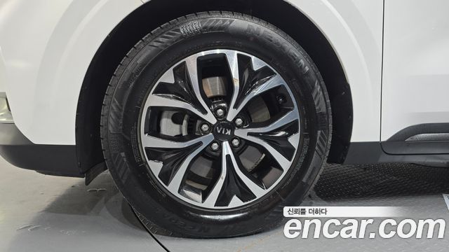 Kia Canival 2021 — photo 5