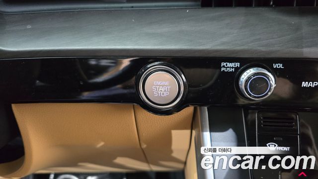 Kia Canival 2021 — photo 24