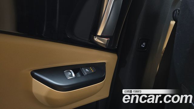 Kia Canival 2021 — photo 25