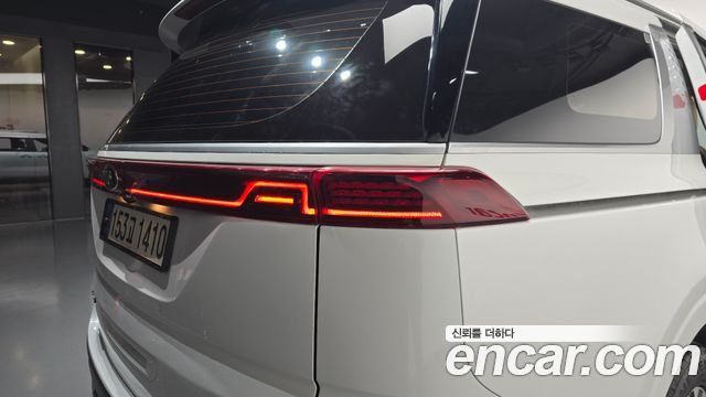 Kia Canival 2021 — photo 9