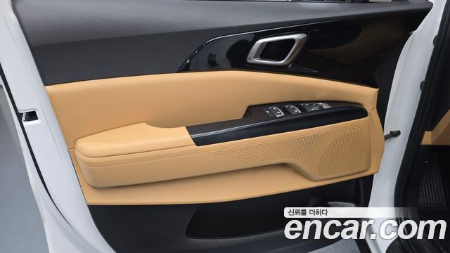 Kia Canival 2021 — photo 14