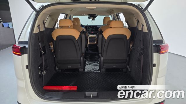 Kia Canival 2021 — photo 30