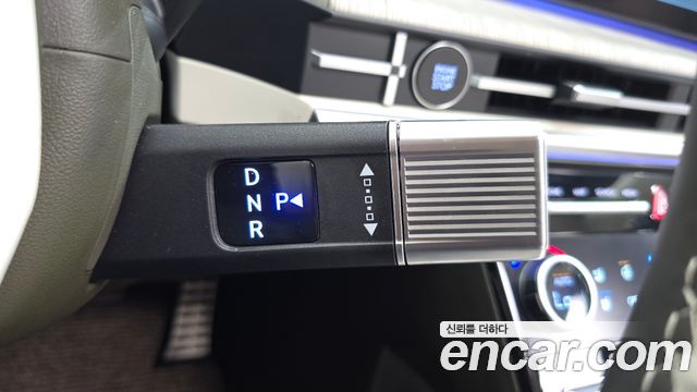 Hyundai Santafe 2025 — photo 12