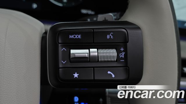 Hyundai Santafe 2025 — photo 22