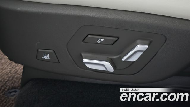 Hyundai Santafe 2025 — photo 24