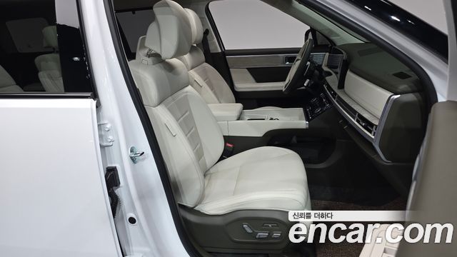 Hyundai Santafe 2025 — photo 16
