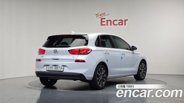 Hyundai i30 2018 — photo 2