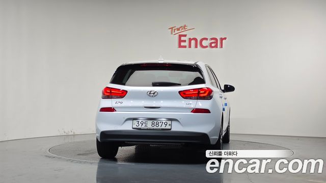 Hyundai i30 2018 — photo 4