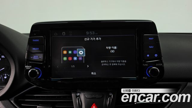 Hyundai i30 2018 — photo 17