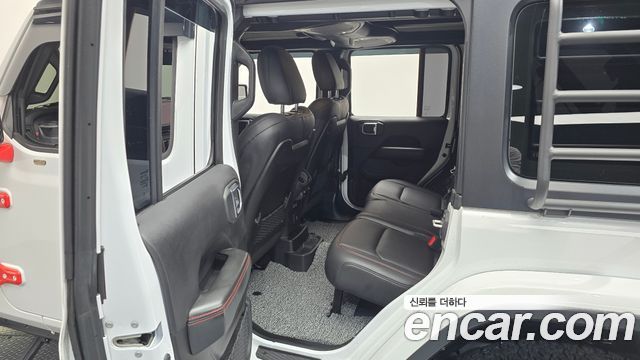 Jeep Wrangler 2024 — photo 17