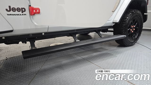 Jeep Wrangler 2024 — photo 32