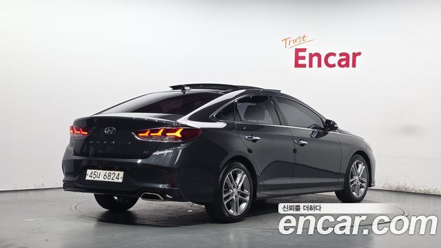 Hyundai Sonata 2018 — photo 2