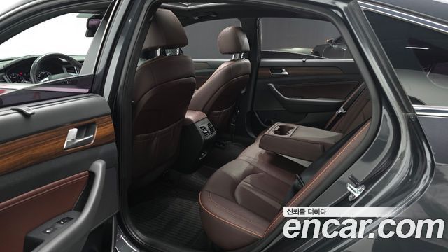 Hyundai Sonata 2018 — photo 11