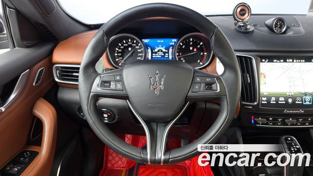 Maserati Levante 2019 — photo 20