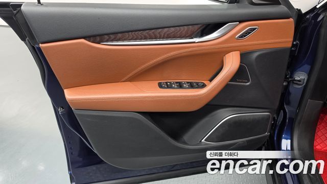 Maserati Levante 2019 — photo 14