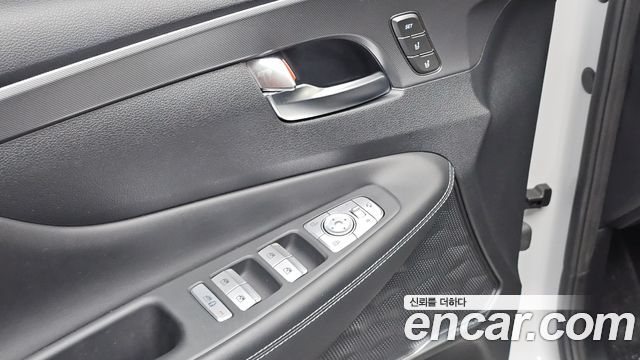 Hyundai Santafe 2021 — photo 28