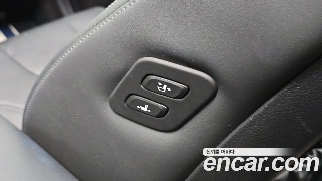 Hyundai Santafe 2021 — photo 30