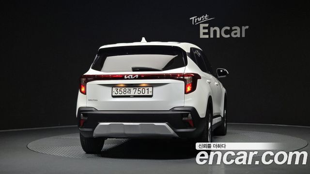 Kia Seltos 2023 — photo 4