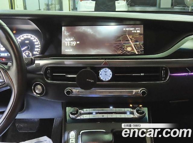 Genesis G90 2019 — photo 11