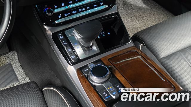 Genesis EQ900 2016 — photo 12