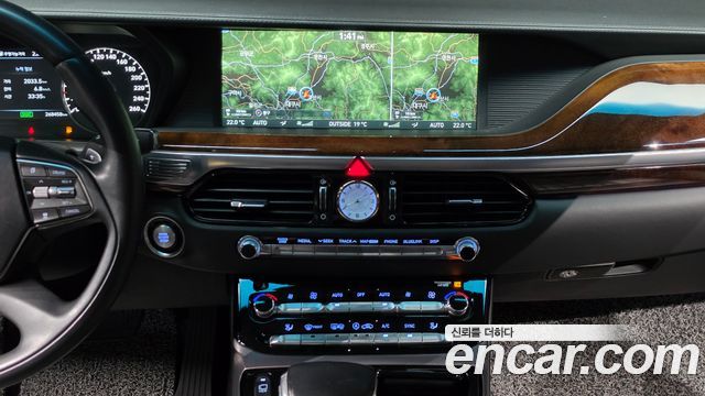 Genesis EQ900 2016 — photo 21