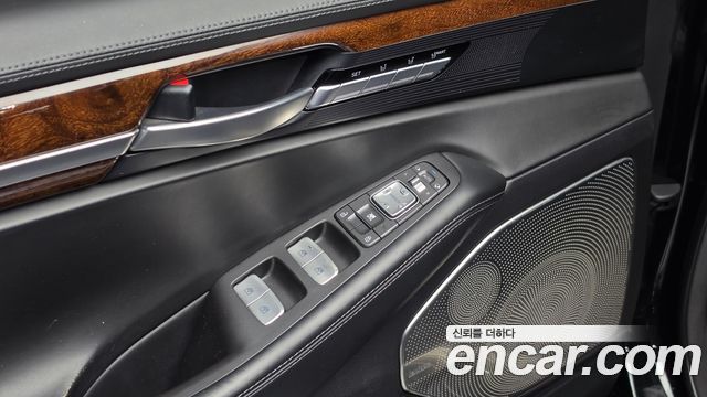 Genesis EQ900 2016 — photo 26