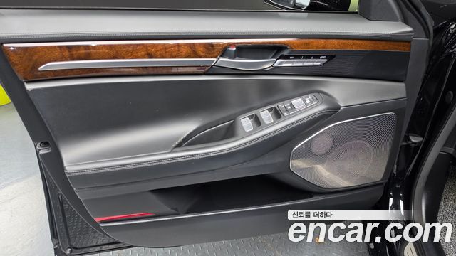 Genesis EQ900 2016 — photo 14