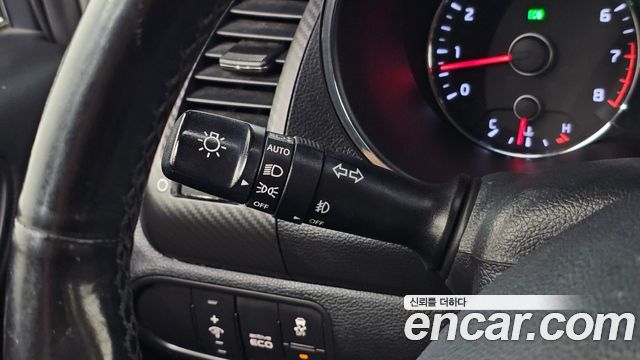 Kia K3 2015 — photo 18