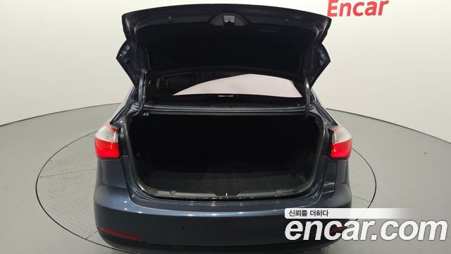 Kia K3 2015 — photo 20
