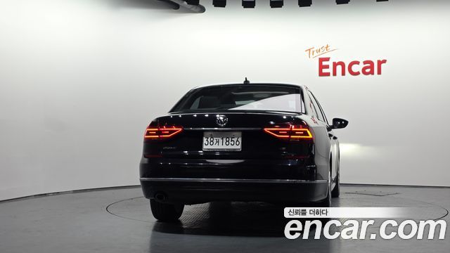 Volkswagen Passat 2018 — photo 4