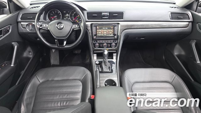Volkswagen Passat 2018 — photo 10