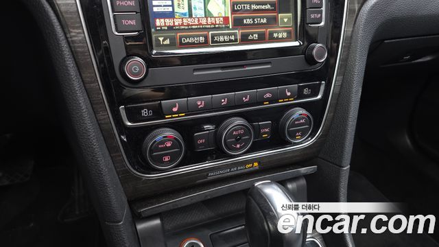 Volkswagen Passat 2018 — photo 27