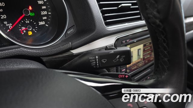 Volkswagen Passat 2018 — photo 28