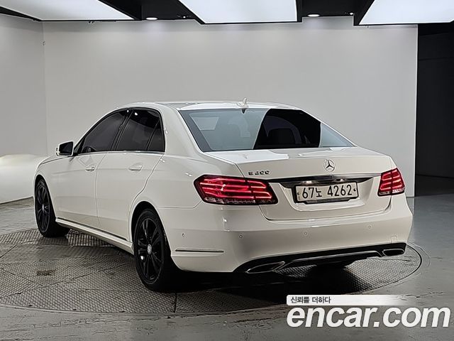 Mercedes-Benz E-Class 2016 — photo 3