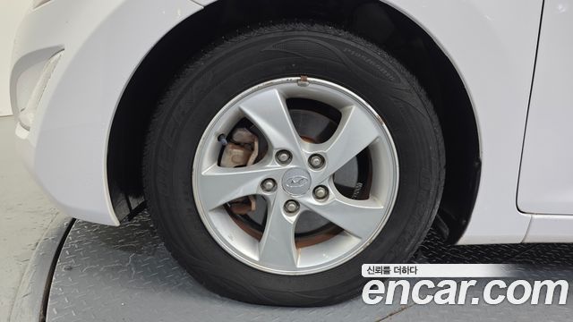 Hyundai AVANTE 2015 — photo 5
